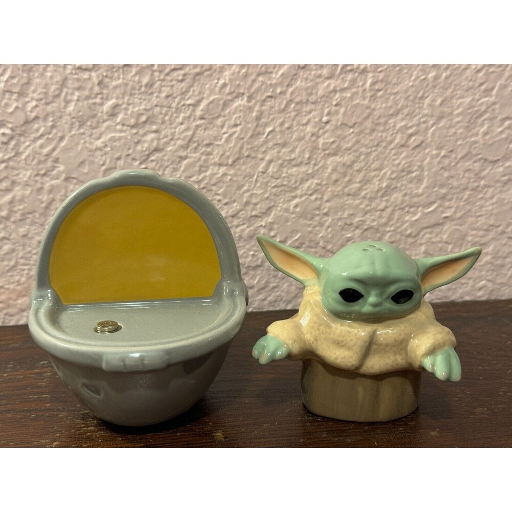 1 Mandalorian The Child Baby Yoda Grogu Salt Or Pepper Shaker Star Wars Ceramic